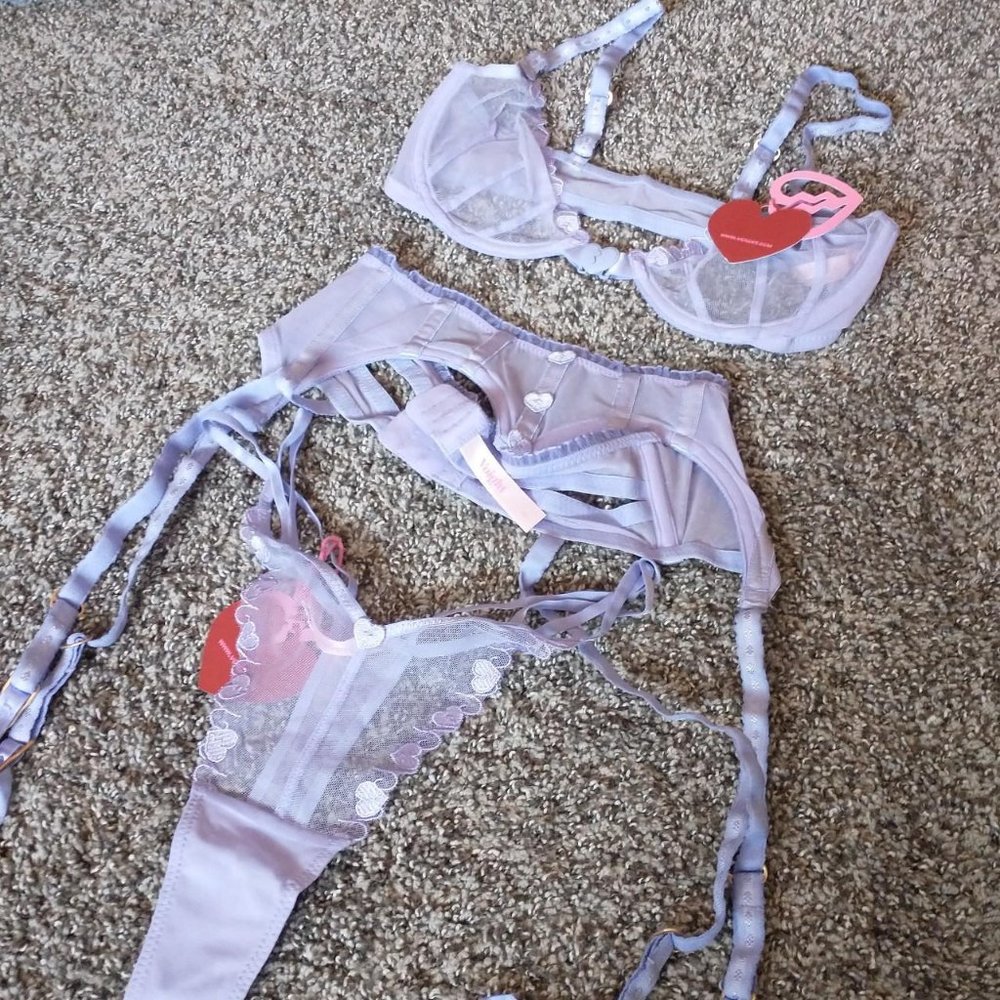 ONLY 1 LEFT- Voight By Valentina Periwinkle Marilyn Heartbreaker Set, Small NWT